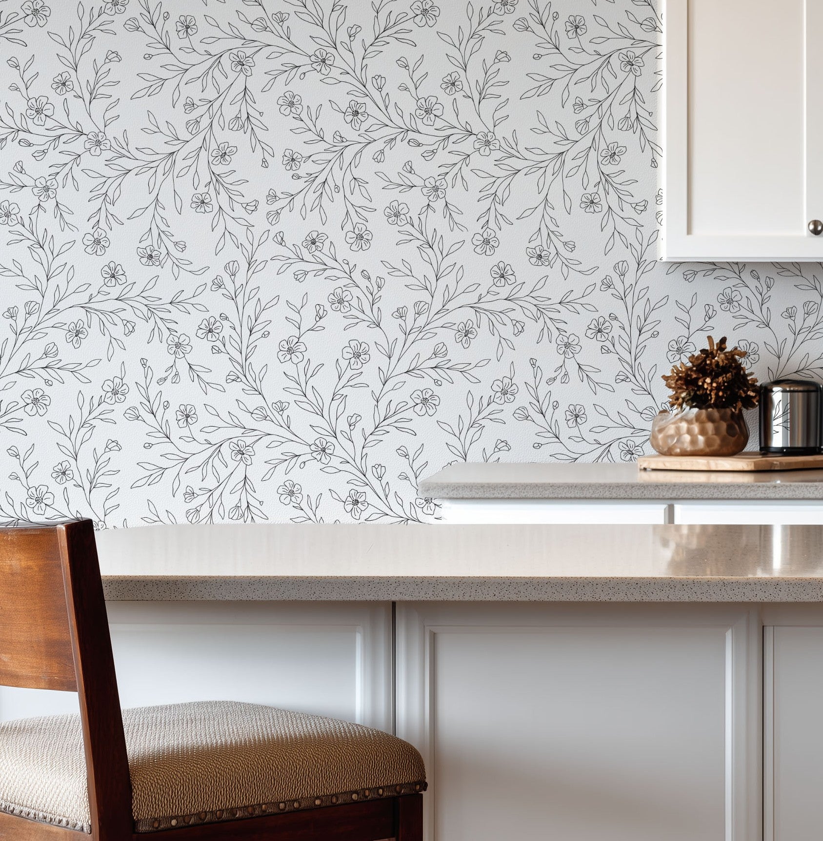 Delicate Floral Wallpaper