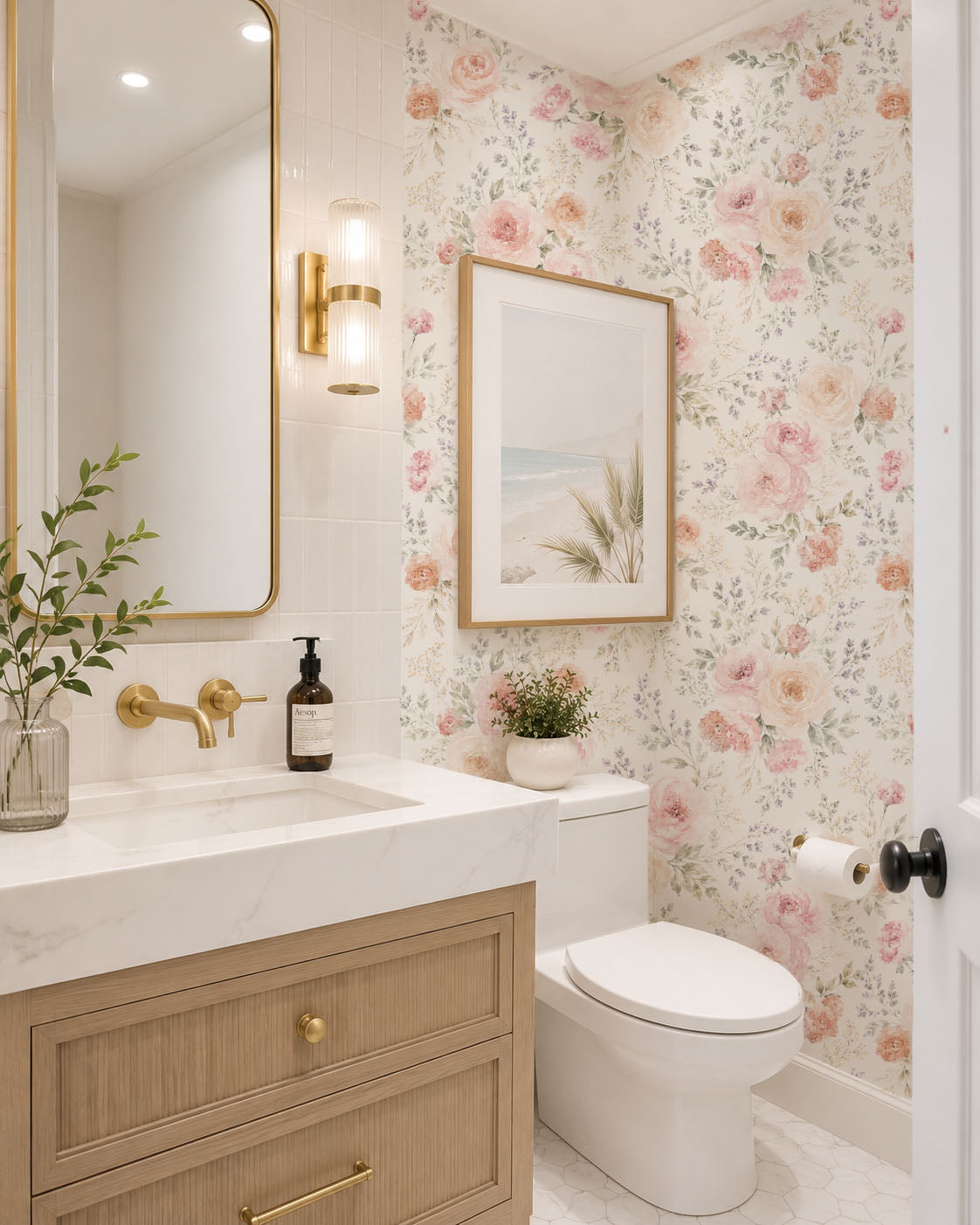 Soft Rose Garden Floral Wallpaper